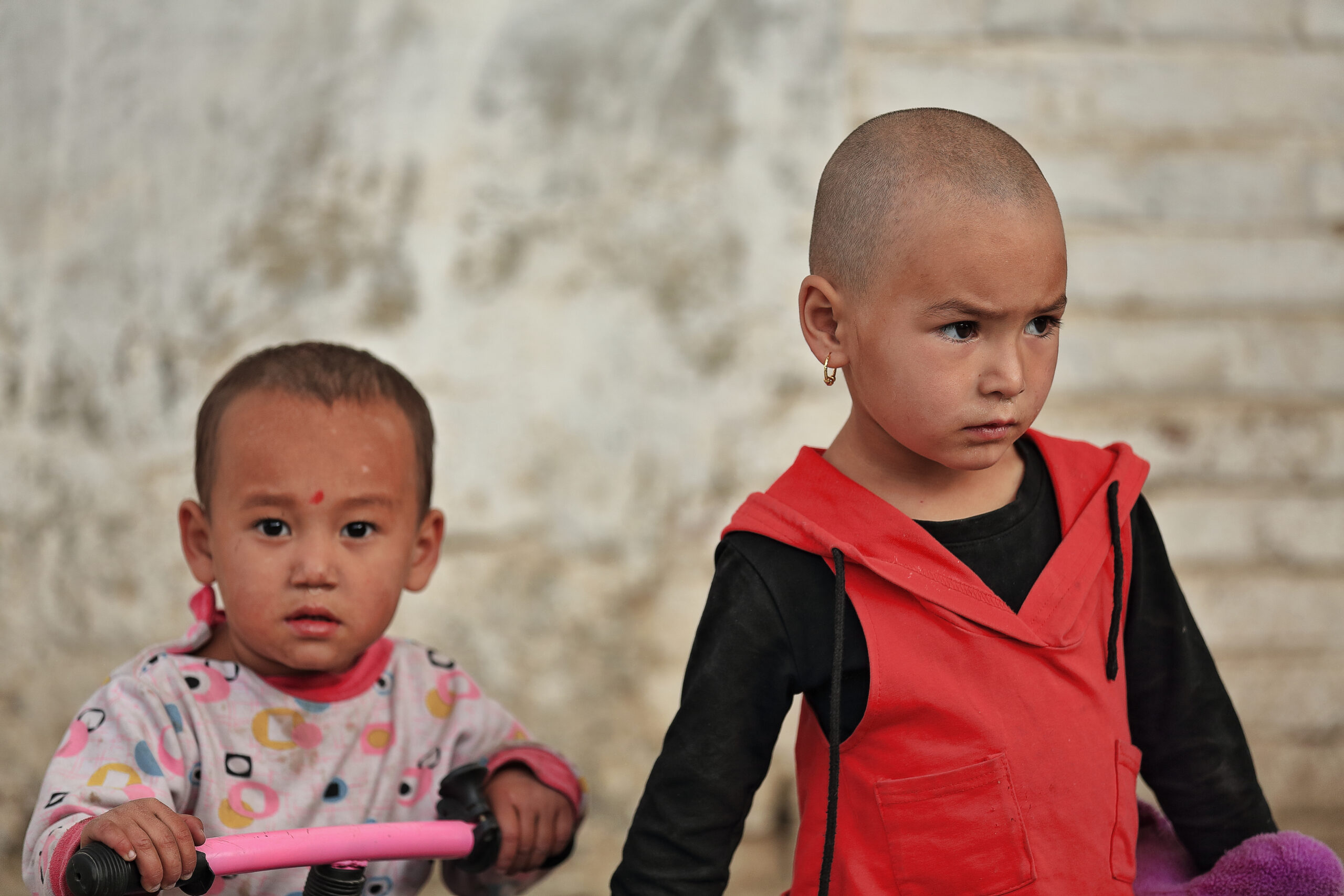 Hotan,,Xinjiang,,China-october,3,,2017:,Uyghur,Young,Girl,With,Induction