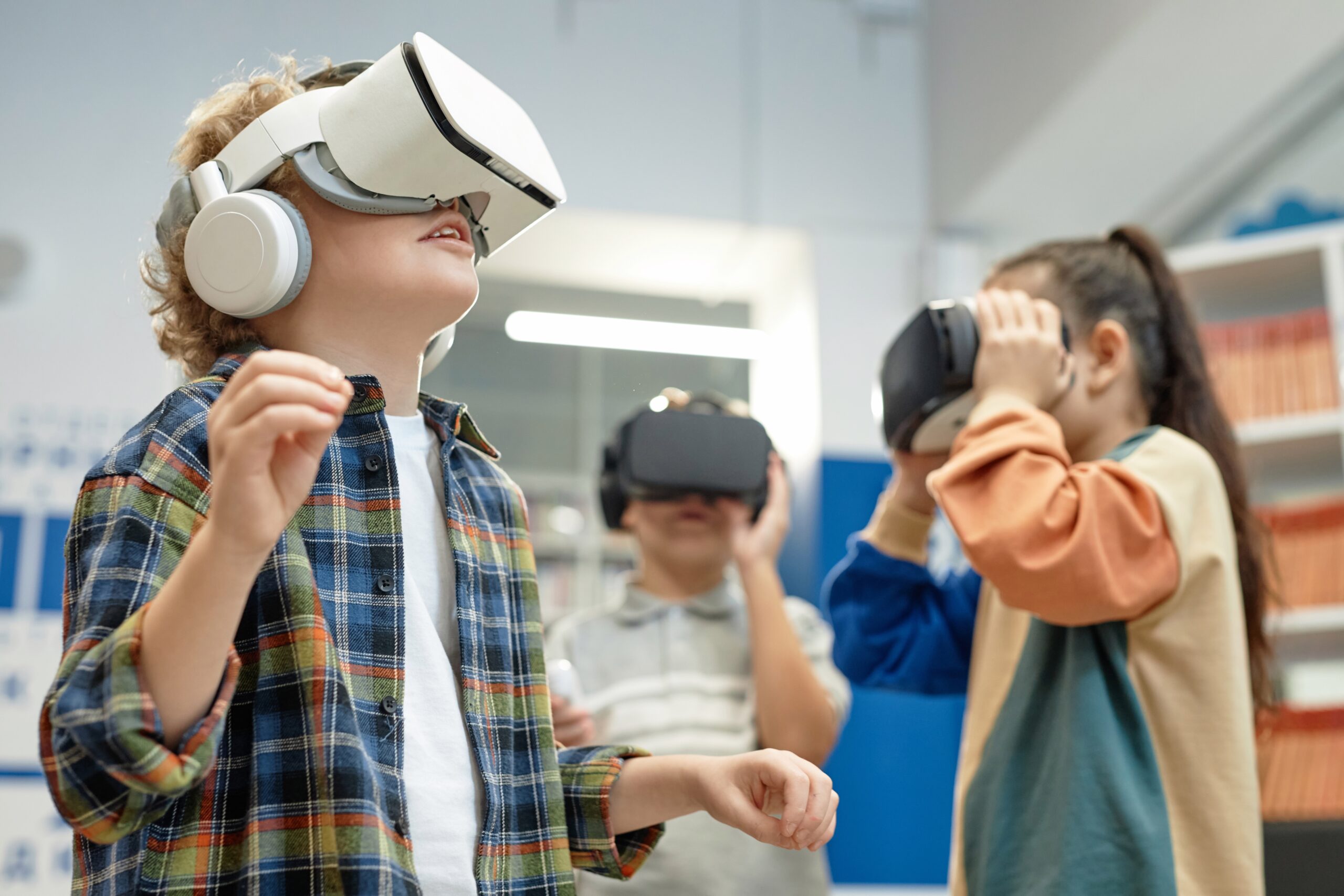 The current impact of virtual reality (VR) technology on children’s rights